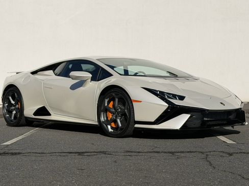 Used 2024 Lamborghini Huracan Tecnica image 22