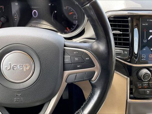 Used 2020 Jeep Grand Cherokee Limited w/ Luxury Group II RWD image 19