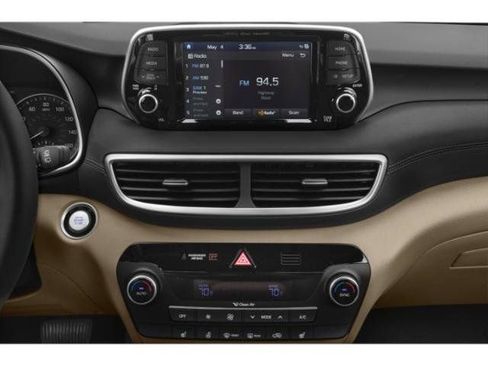 Used 2021 Hyundai Tucson Limited FWD image 13