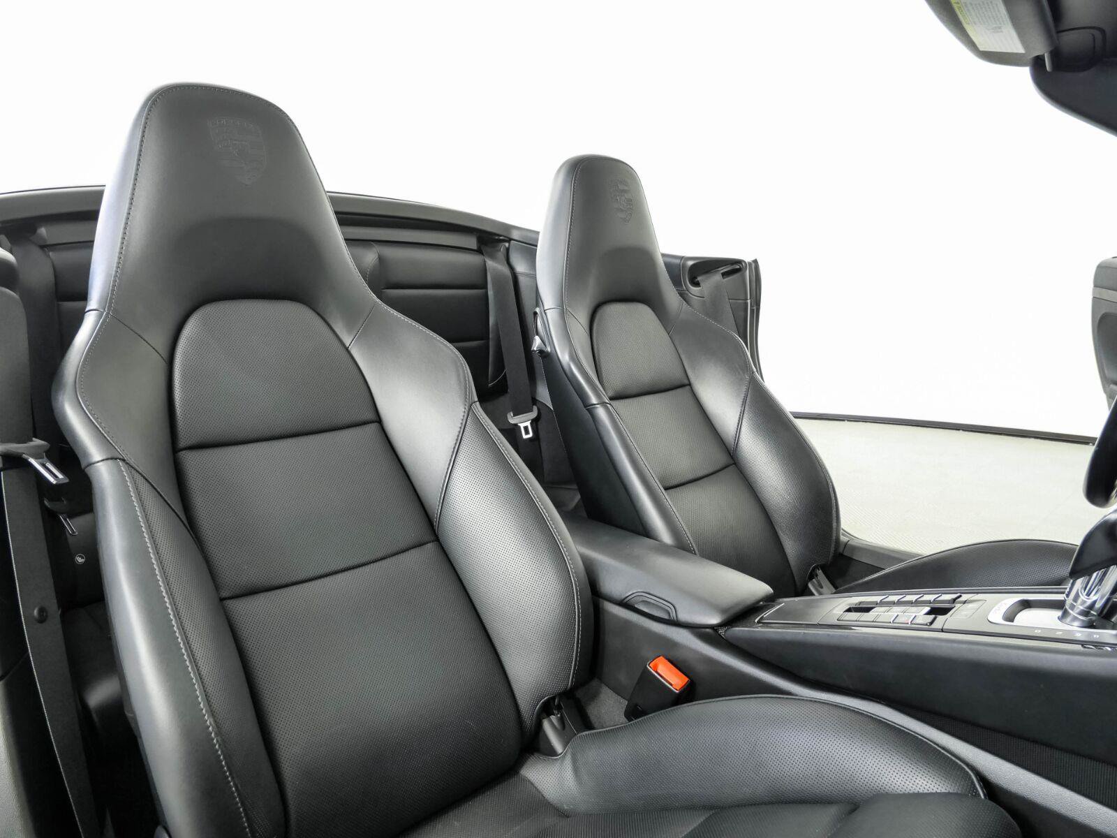 Used 2015 Porsche 911 Turbo S AWD/4WD image 19