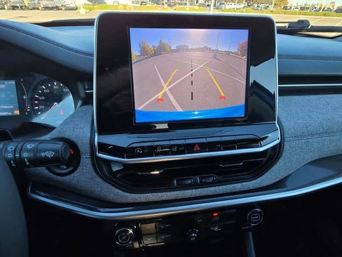 Used 2022 Jeep Compass Latitude image 15