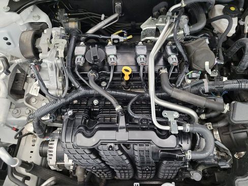 Used 2024 Nissan Altima 2.5 SR w/ SR Premium Package FWD image 30