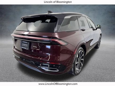 Used 2024 Lincoln Nautilus Black Label AWD/4WD image 7