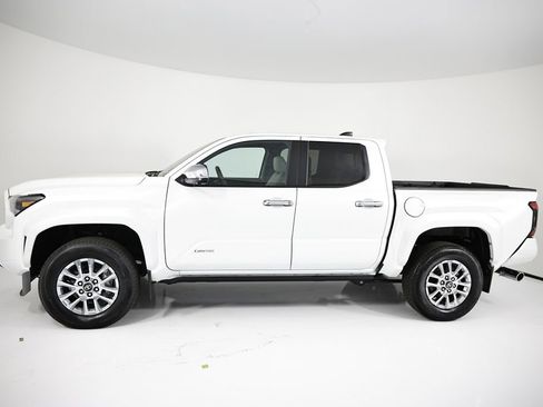 Used 2025 Toyota Tacoma Limited image 2