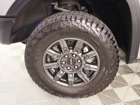 Used 2024 GMC Sierra 1500 AT4X AWD/4WD image 19