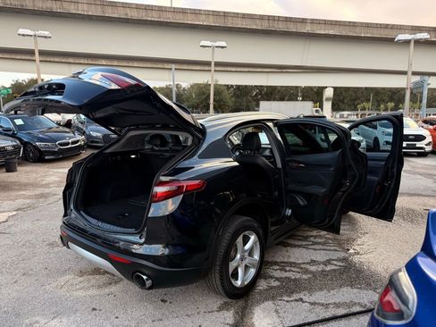 Used 2019 Alfa Romeo Stelvio image 30