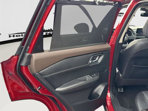 Used 2021 Nissan Rogue SV w/ Premium Package image 27