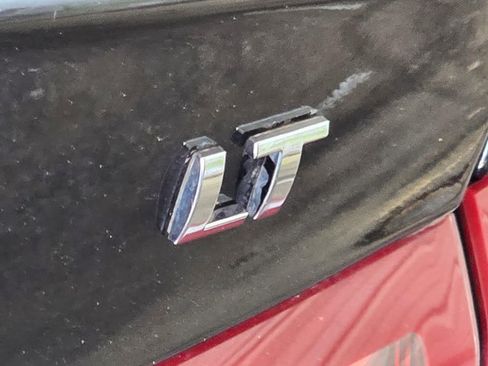 Used 2021 Chevrolet Malibu LT FWD image 25