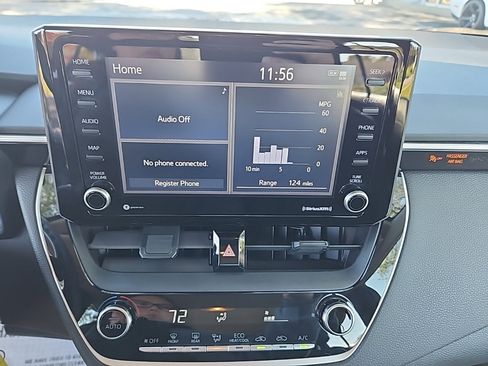 Used 2022 Toyota Corolla LE image 29