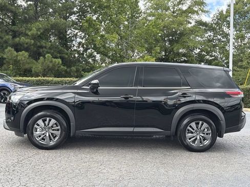 Certified 2025 Nissan Pathfinder S FWD image 6