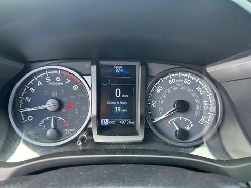 Certified 2023 Toyota Tacoma TRD Sport AWD/4WD image 16