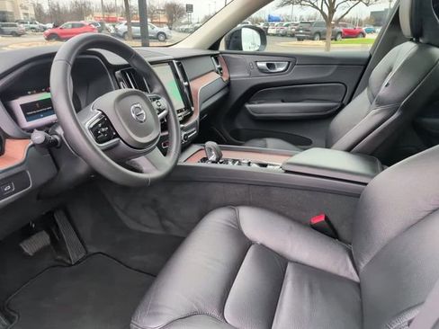 Used 2024 Volvo XC60 B5 Plus AWD/4WD image 24