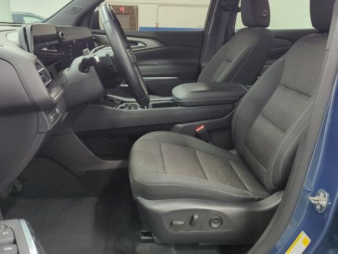 Used 2024 Chevrolet Traverse LT w/ Enhanced Driving Package FWD image 10