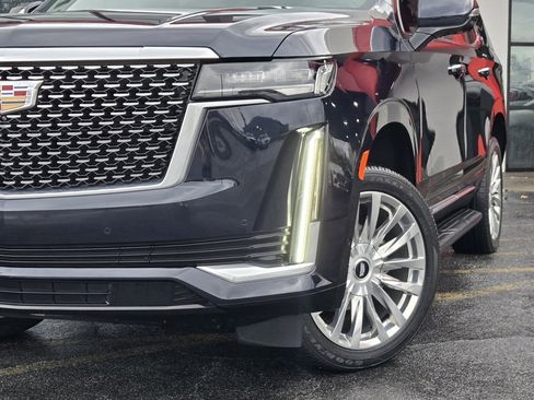 Used 2021 Cadillac Escalade Premium Luxury image 4