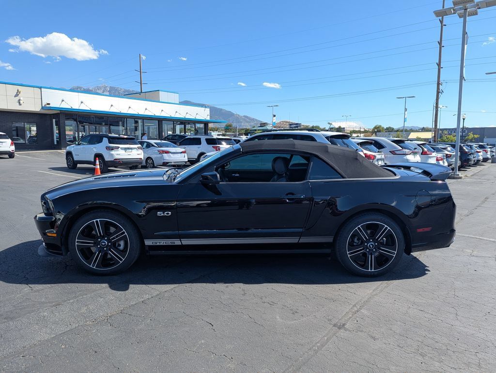 Used 2014 Ford Mustang GT Premium w/ Equipment Group 402A RWD image 8