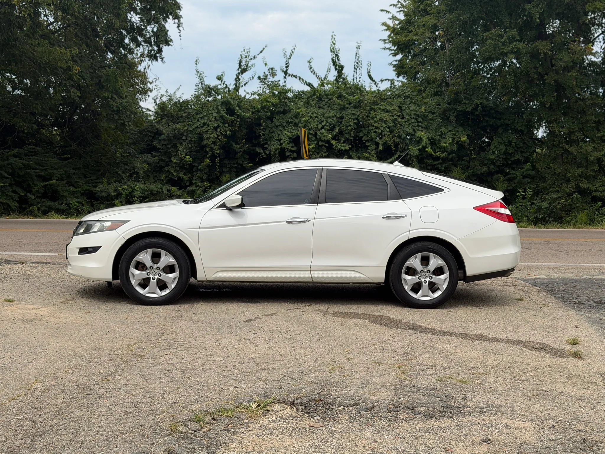Used 2010 Honda Crosstour EX-L image 5
