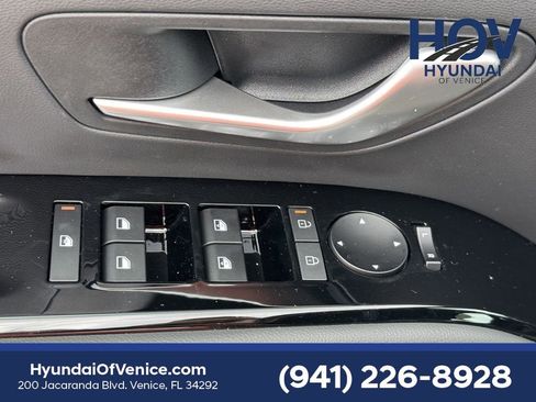 New 2025 Hyundai Santa Cruz Limited image 16