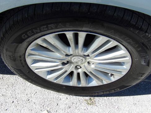 Used 2012 Chrysler Town & Country Limited w/ Luxury Group image 10