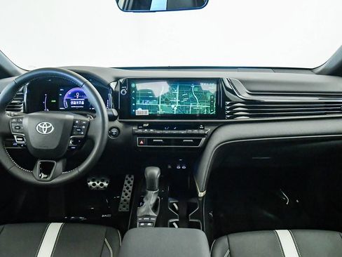 Used 2025 Toyota Camry SE w/ Multimedia Upgrade Package FWD image 15