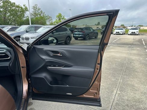 Used 2026 Toyota Crown Platinum image 31