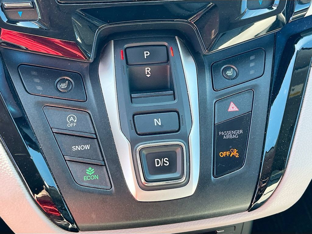 Used 2024 Honda Odyssey Touring image 17