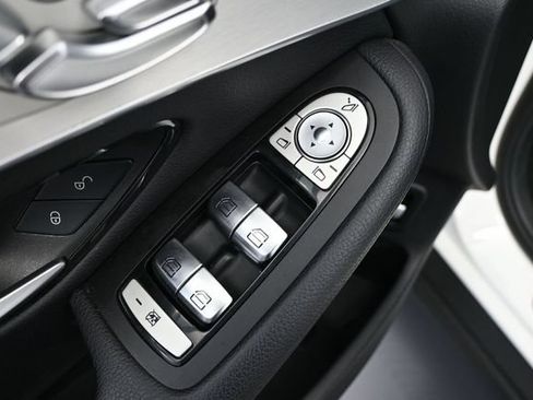 Used 2019 Mercedes-Benz GLC 300 image 20