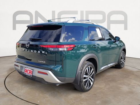 Used 2024 Nissan Pathfinder Platinum FWD image 11