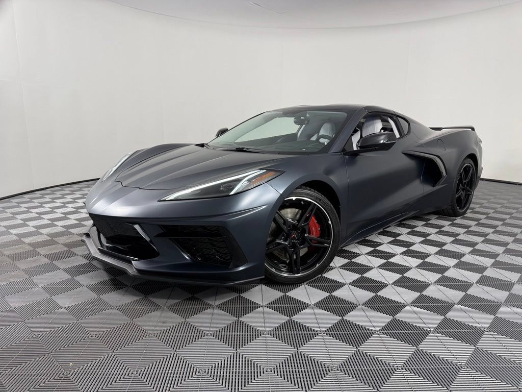 Used 2021 Chevrolet Corvette Stingray Premium Cpe w/ Z51 Performance Package RWD image 1