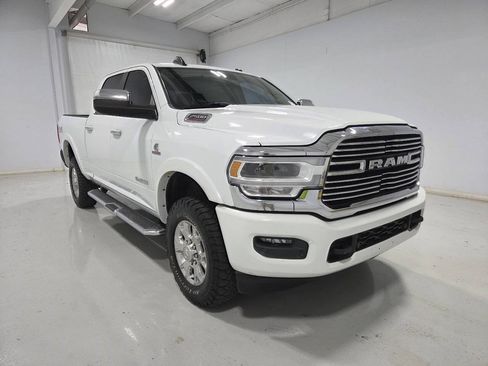 Used 2022 RAM 2500 Laramie AWD/4WD image 3