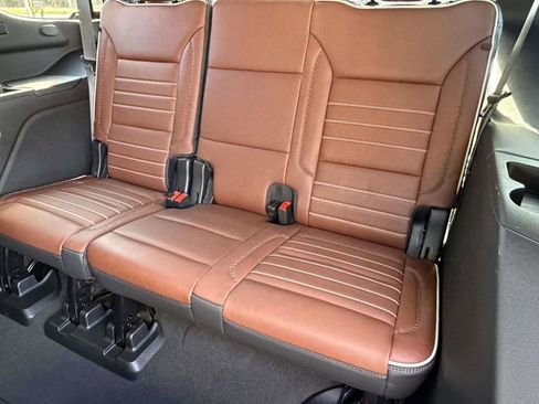 Used 2024 GMC Yukon Denali Ultimate image 14