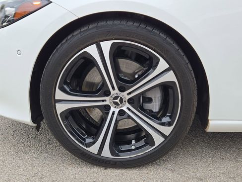 Used 2025 Mercedes-Benz C 300 Sedan image 11