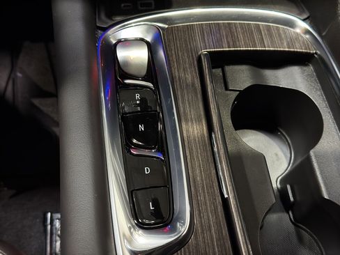 Used 2024 Buick Enclave Avenir image 35