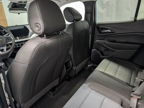 New 2026 Chevrolet Trax LT w/ Driver Confidence Package image 12