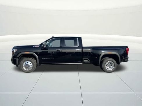 New 2026 GMC Sierra 3500 Denali w/ Denali Reserve Package image 2