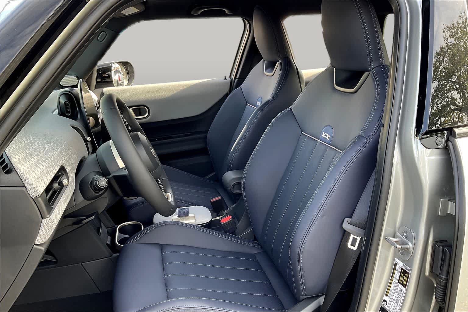 Used 2025 MINI Cooper S FWD image 7