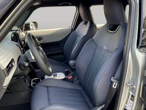 Used 2025 MINI Cooper S FWD image 7