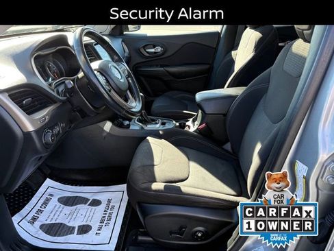 Used 2016 Jeep Cherokee Latitude w/ Comfort/Convenience Group image 10