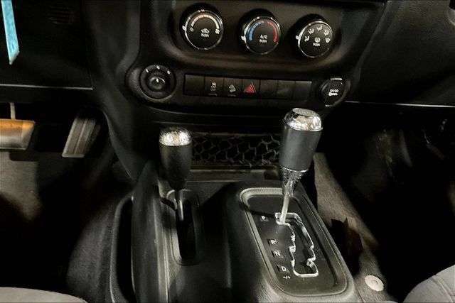 Used 2017 Jeep Wrangler Unlimited Sport w/ Quick Order Package 24S AWD/4WD image 15