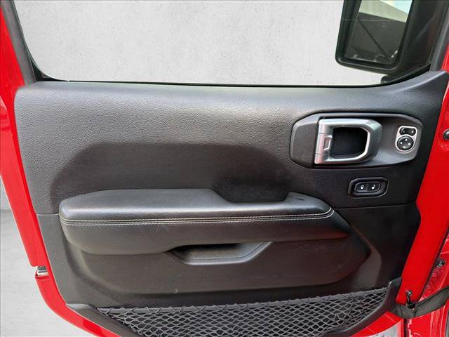 Used 2019 Jeep Wrangler Unlimited Sahara AWD/4WD image 9