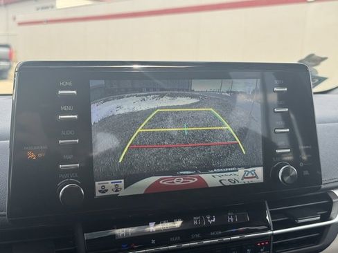 Certified 2023 Toyota Sienna Limited image 3