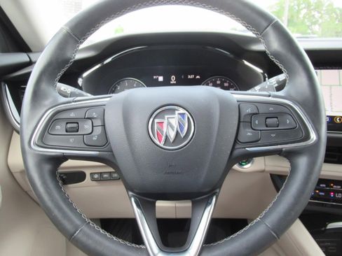 Used 2023 Buick Envision Avenir FWD image 21