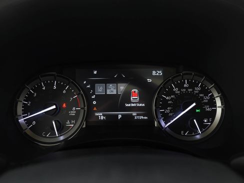 Used 2022 Toyota Highlander XLE image 31