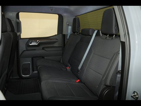 Certified 2024 Chevrolet Silverado 1500 LT AWD/4WD image 31
