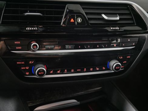Used 2018 BMW 540i xDrive w/ Luxury Seating Package AWD/4WD image 22