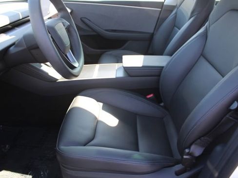 Used 2025 Tesla Model 3 Long Range image 26