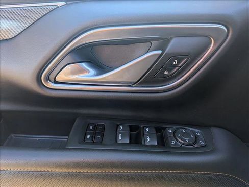 Used 2022 GMC Yukon AT4 AWD/4WD image 16