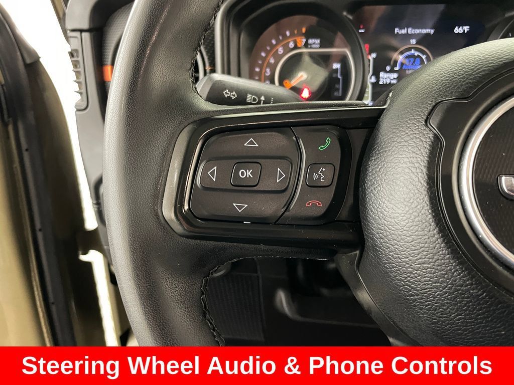 Used 2025 Jeep Gladiator Mojave w/ Safety Group AWD/4WD image 28