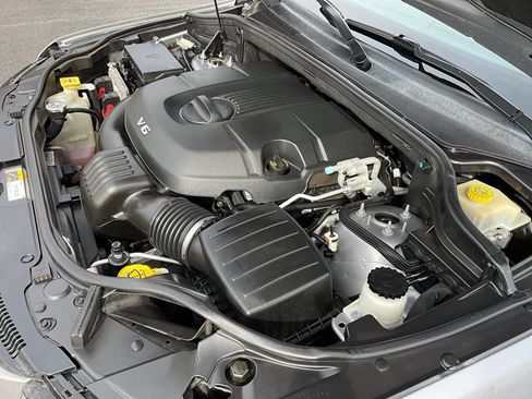 Used 2014 Jeep Grand Cherokee Limited w/ Luxury Group II image 36