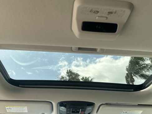 New 2026 Kia Carnival SX FWD image 15
