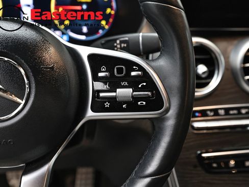 Used 2022 Mercedes-Benz GLC 300 4MATIC w/ AMG Line image 15